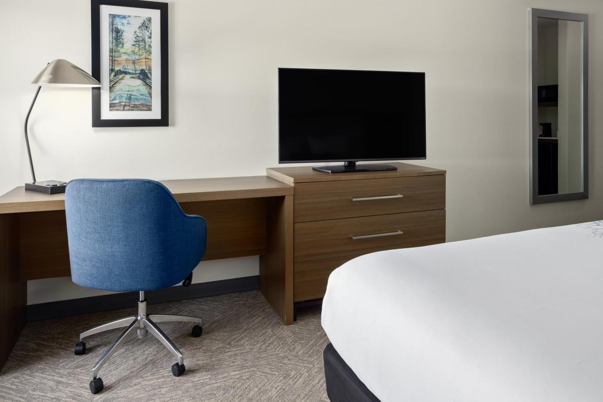 La Quinta Inn & Suites By Wyndham Locust Grove Bagian luar foto