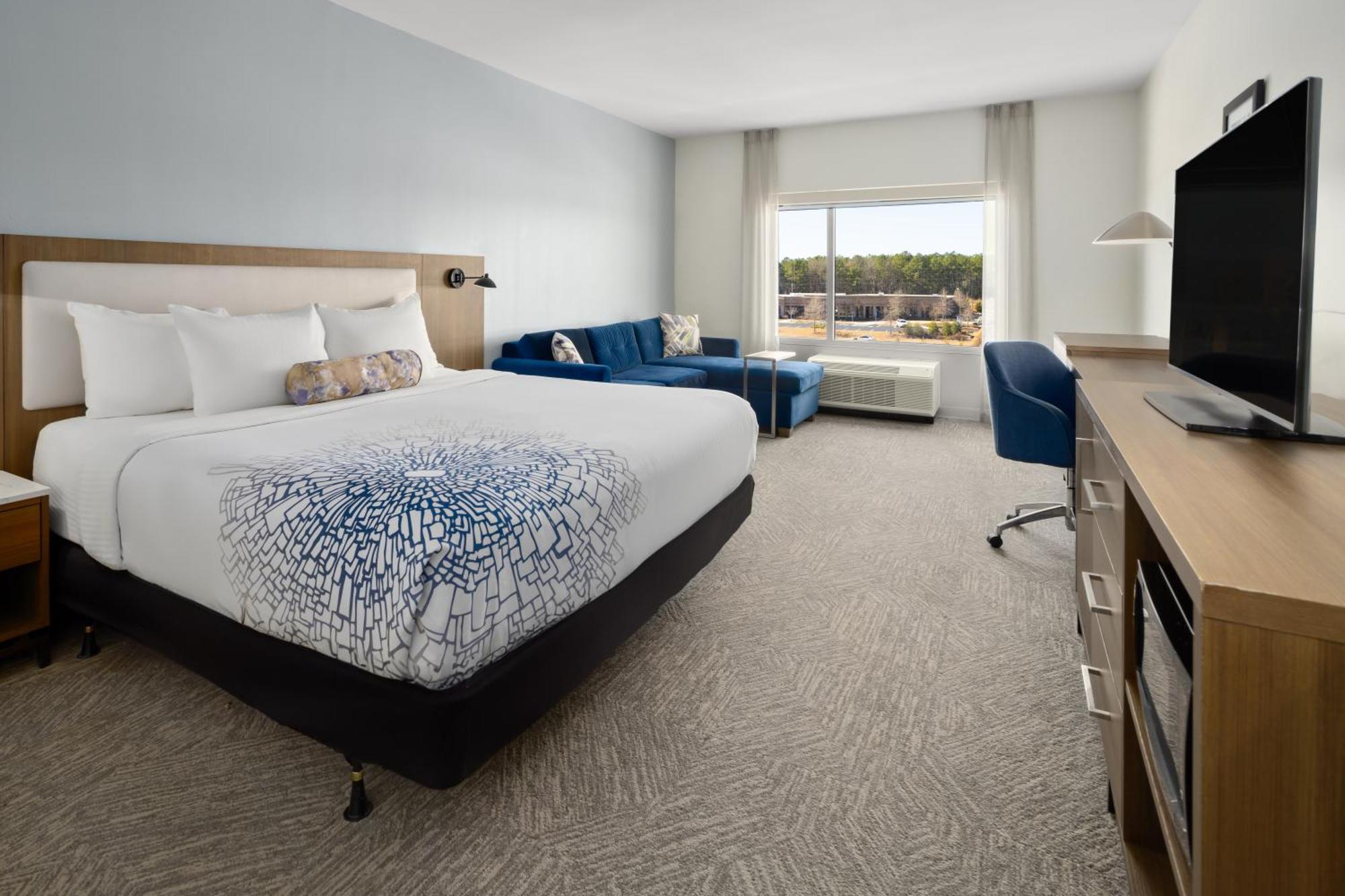 La Quinta Inn & Suites By Wyndham Locust Grove Bagian luar foto