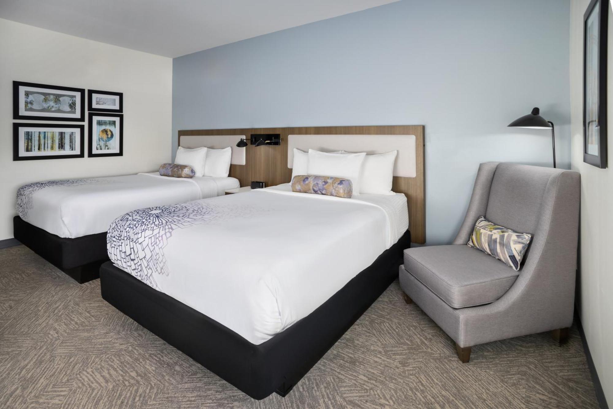 La Quinta Inn & Suites By Wyndham Locust Grove Bagian luar foto